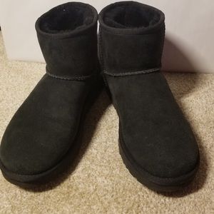 Ugg Australia Short Black Boots Size 9